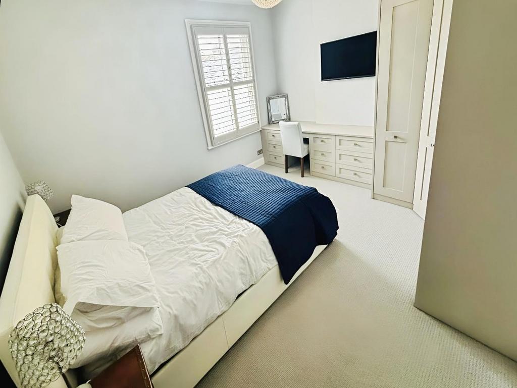 Bedroom2.JPEG.jpg