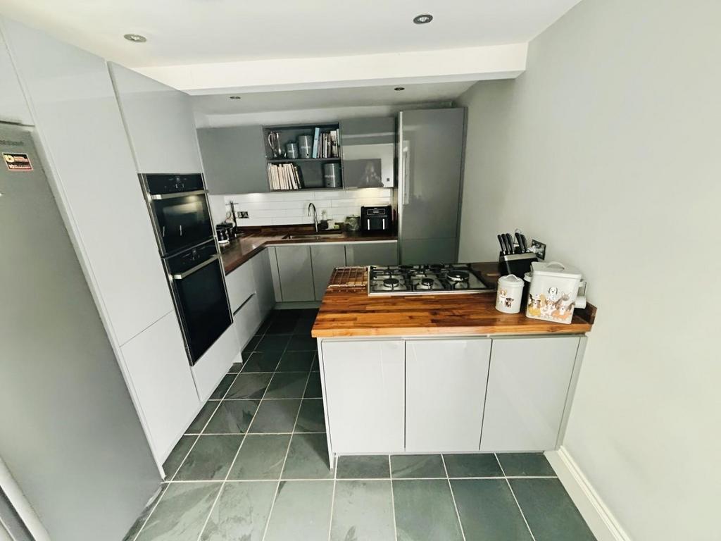 Kitchen.JPEG.jpg
