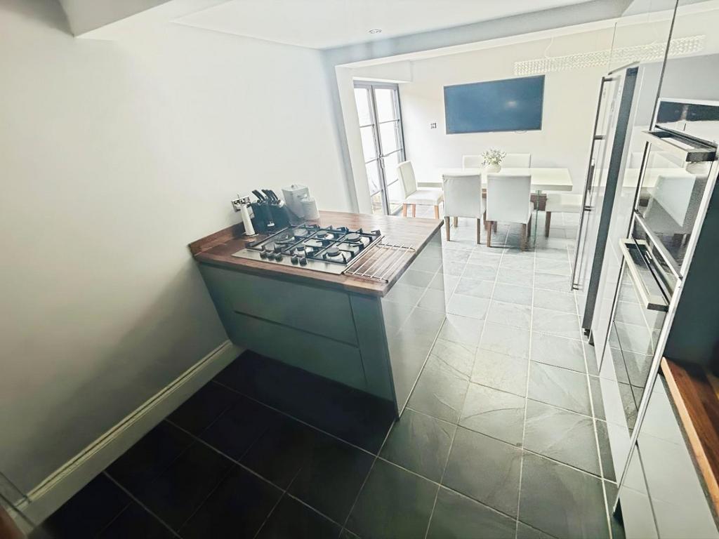 Kitchen4.JPEG.jpg