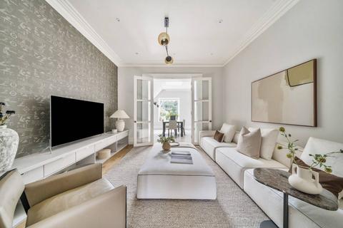 60 King Edwards Gardens, London, W3 9RQ