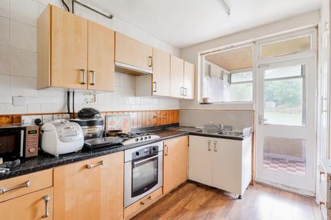 4 bedroom semi-detached house for sale, Chalgrove Avenue, Morden SM4