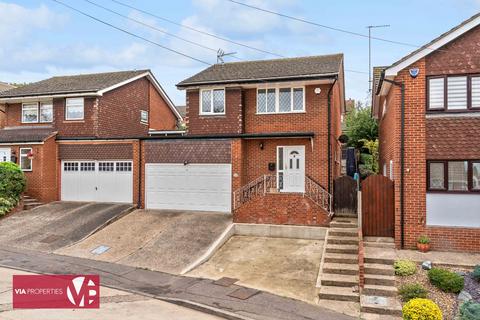 4 bedroom detached house for sale, John Eliot Close, Waltham Abbey EN9