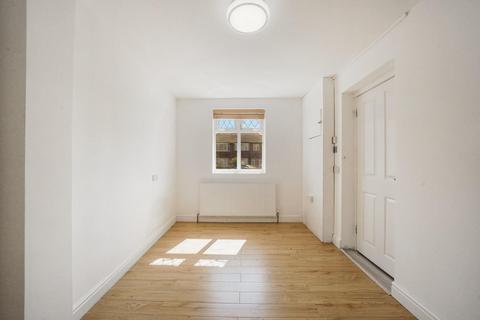 82 Coledale Drive, Stanmore, HA7 2QF