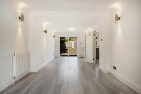 82 Coledale Drive, Stanmore, HA7 2QF