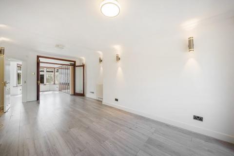 82 Coledale Drive, Stanmore, HA7 2QF