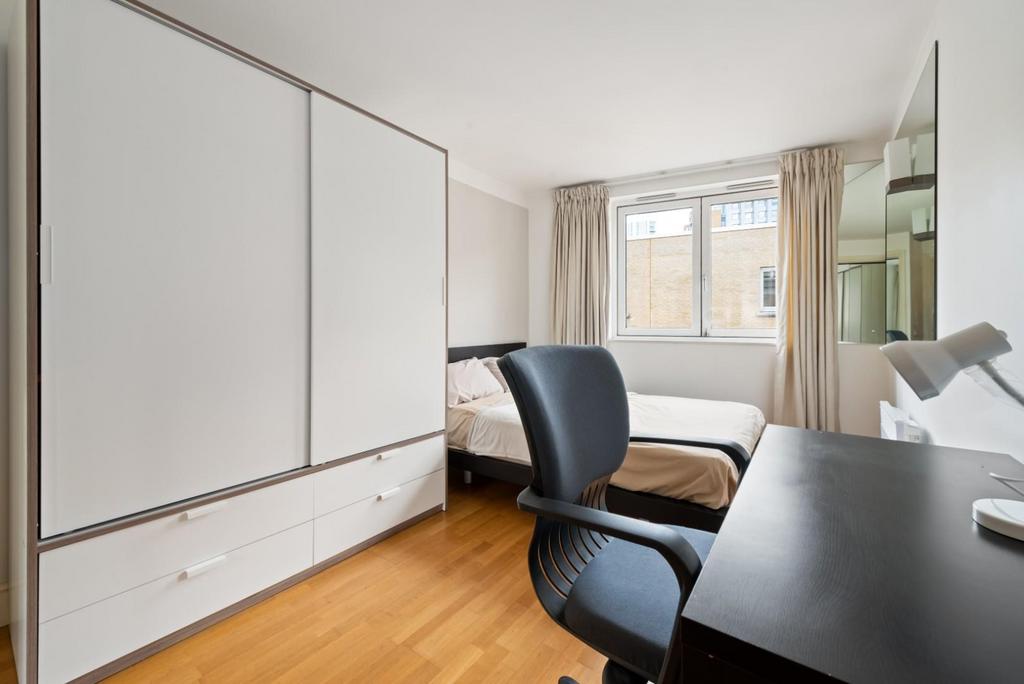 Bedroom 1.jpg