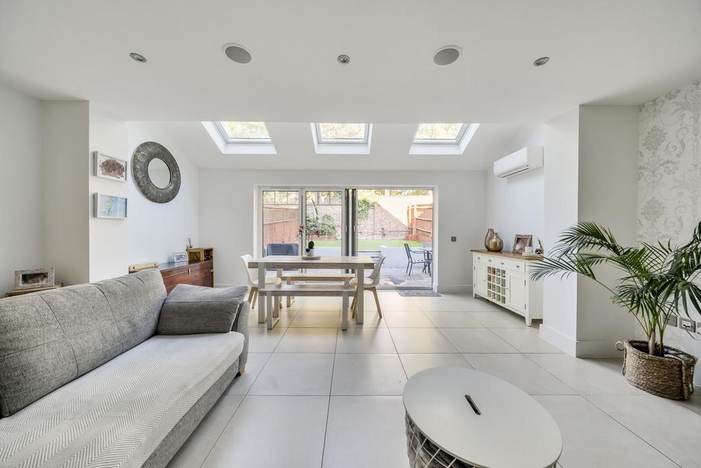 Living/Dining Room