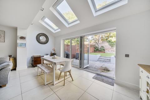 5 bedroom semi-detached house for sale, Oakhurst Close, Kingston Upon Thames, KT2