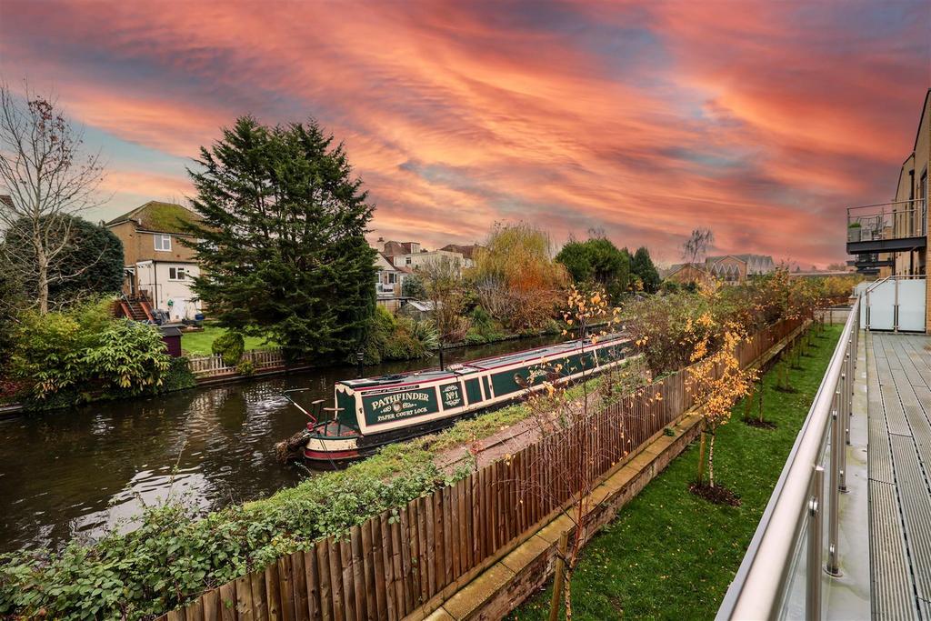 5dr Gl Bm QL0qdvb Zp4fb9cw.jpg