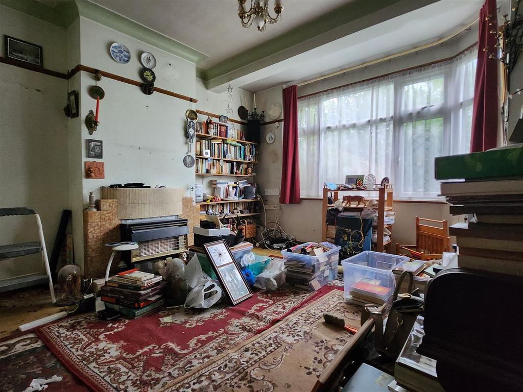 R1.jpg