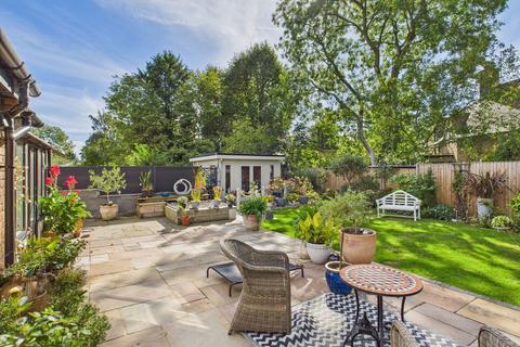 undefined, White House Gardens, Poringland