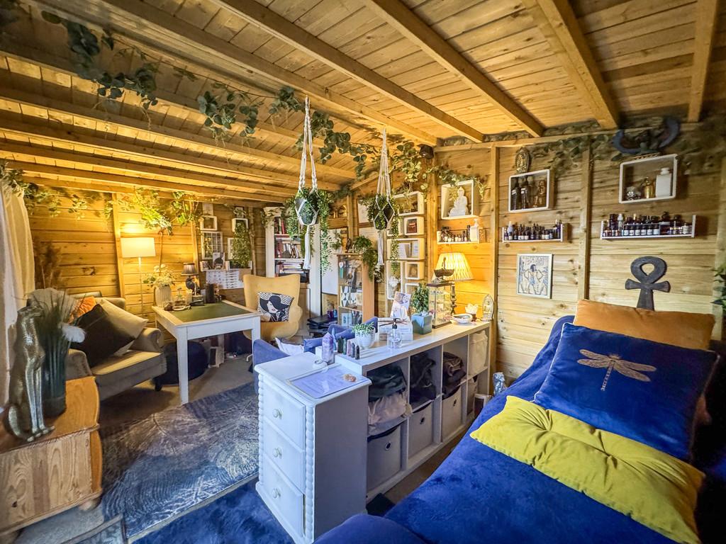 Summer house office 1