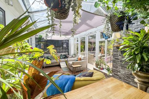 3 bedroom semi-detached bungalow for sale, Woodside Road, Hockley