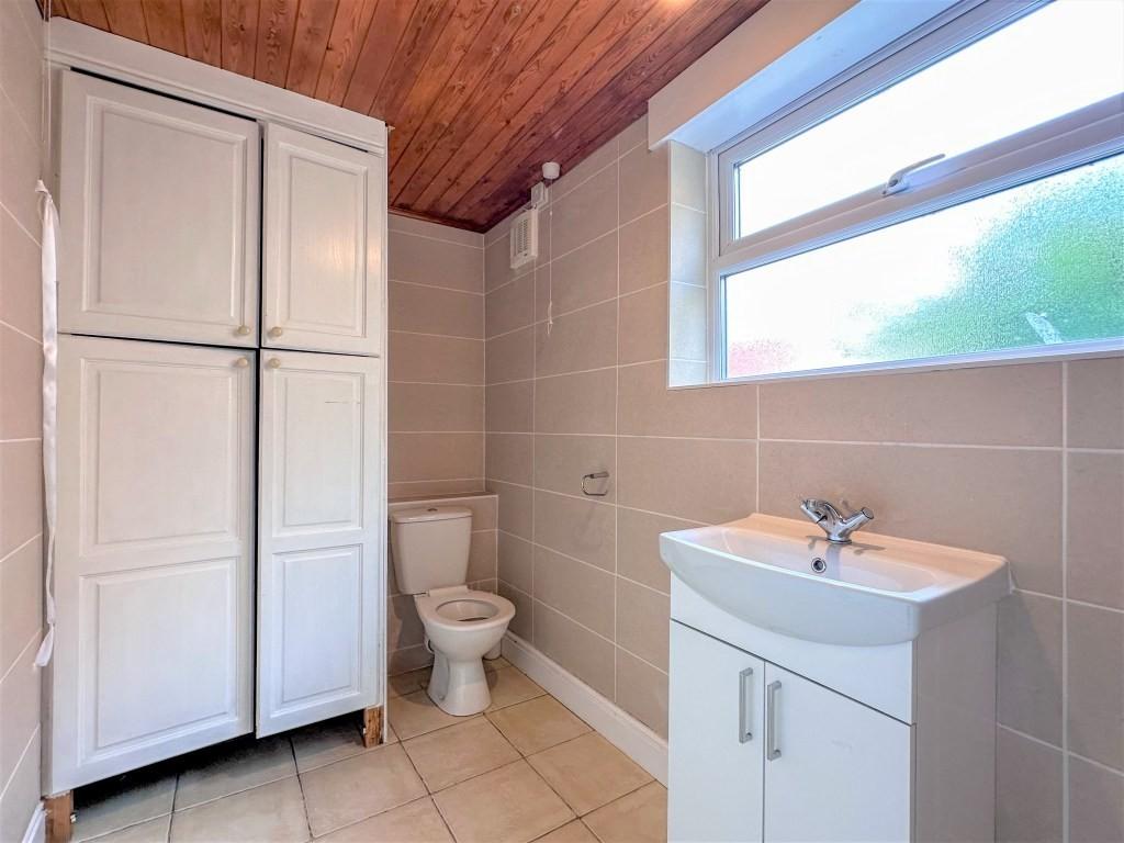 Bathroom2