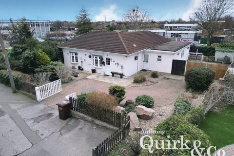 4 bedroom detached bungalow for sale, Long Road, Canvey Island, SS8