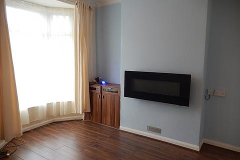 2 bedroom terraced house for sale, Ashcroft Road, Gainsborough