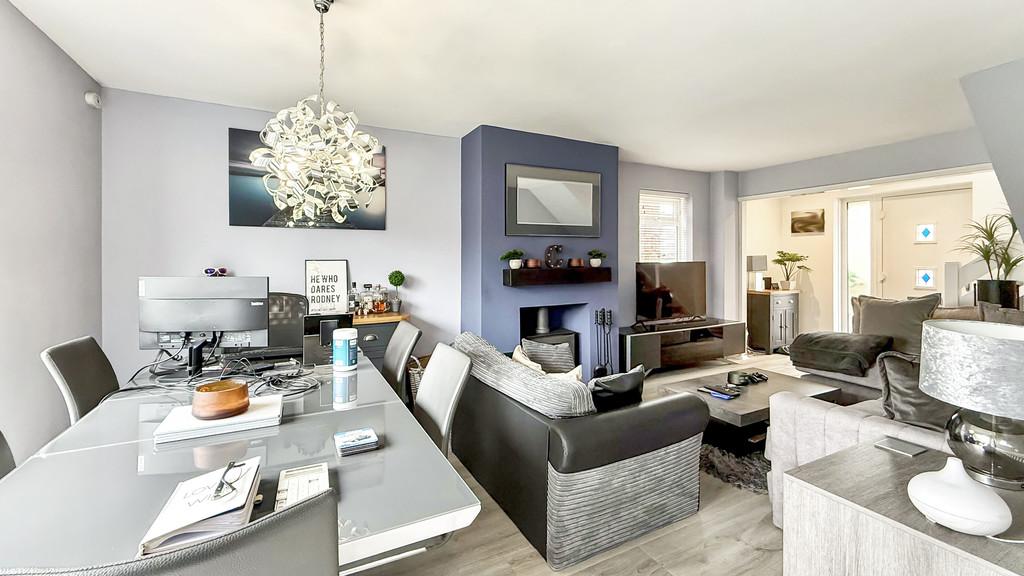 Lounge/dining room
