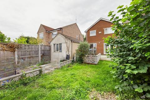 3 bedroom detached house for sale, Bridge Road, Bessacarr