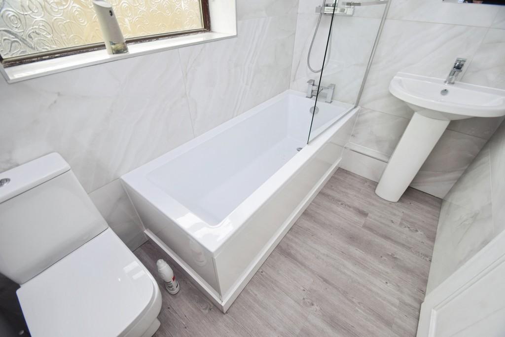 15ee4987-Bathroom