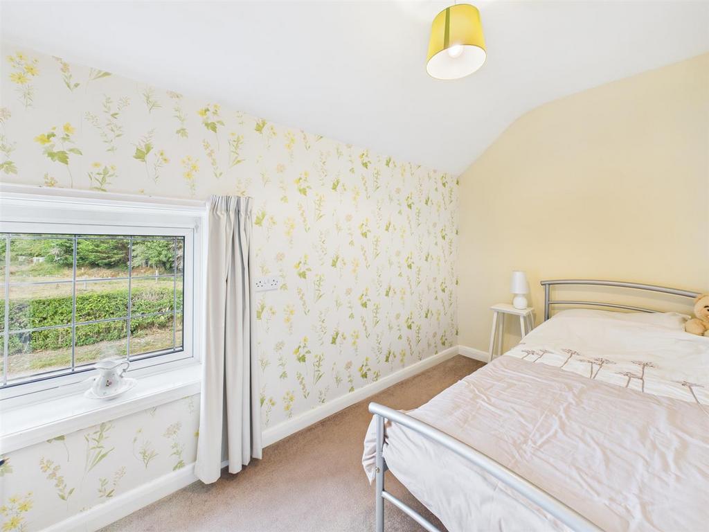 Bedroom: