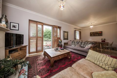 undefined, Vale Avenue, Southborough