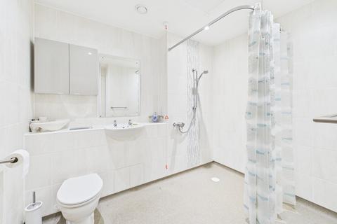 undefined, Kingswood, Kingsway, CH2