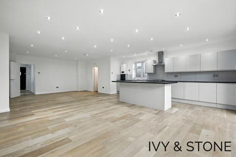 undefined, Grosvenor Road, London, Greater London, E10