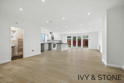 undefined, Grosvenor Road, London, Greater London, E10