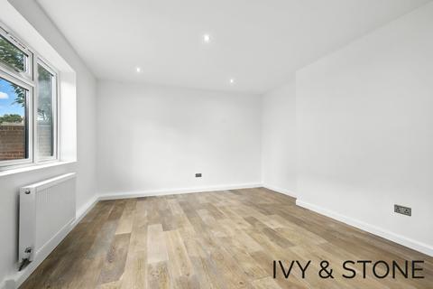undefined, Grosvenor Road, London, Greater London, E10