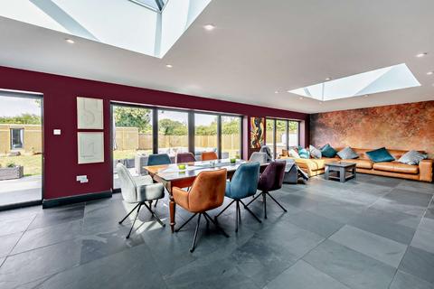 5 bedroom detached house for sale, Lords Hill Common, Shamley Green, Guildford, Surrey