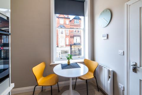 Studio to rent, Derby Road, Nottingham