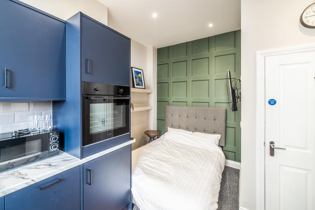 Canning Place B105-003