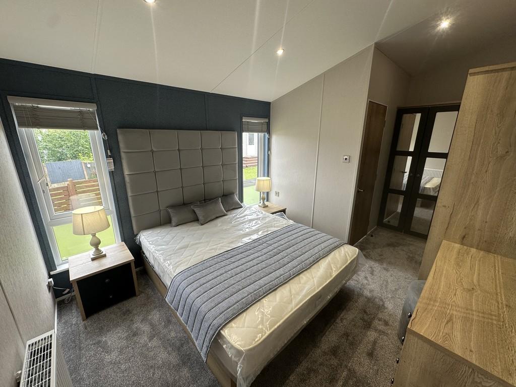 Benllech Anglesey Lodge Master bed