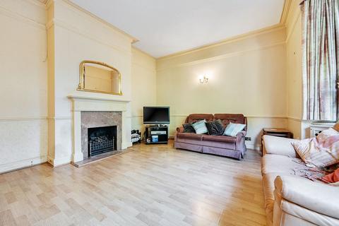 2 bedroom apartment for sale, Elm Park, Stanmore HA7