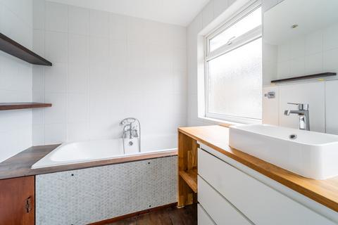 2 bedroom maisonette for sale, Heathville Road N19
