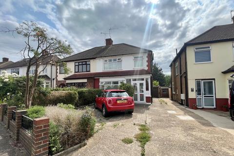 3 bedroom semi-detached house for sale, Beauly Way, Romford