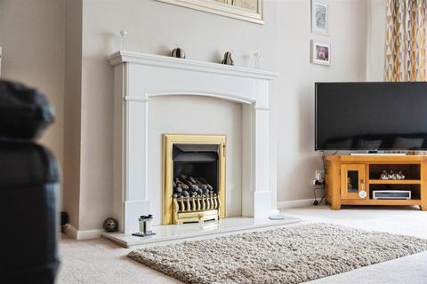 undefined, Lynndale Avenue, Cross Hills, Keighley, BD20 7DD