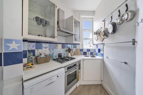undefined, Kings Avenue, London, N10
