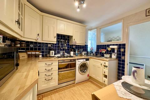 2 bedroom flat for sale, Middle Warberry Road, Torquay TQ1