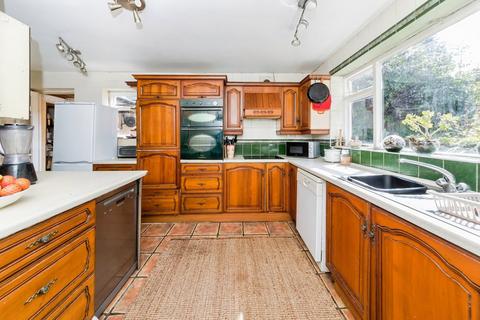 7 Stonepark Drive, Forest Row, RH18 5DG