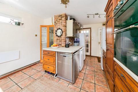 7 Stonepark Drive, Forest Row, RH18 5DG