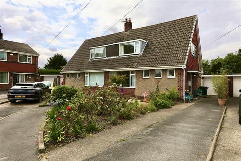 3 bedroom semi-detached house for sale, Beechdale, Cottingham
