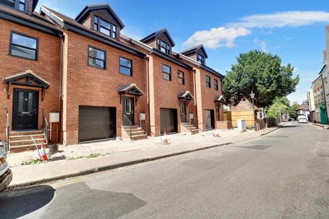 undefined, high street BR5