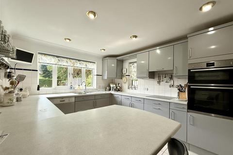 5 bedroom detached house for sale, Webbs Close, Stowmarket IP14