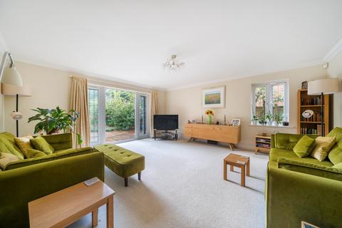 68 Manor Way, Beckenham, BR3 3LR