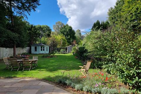 68 Manor Way, Beckenham, BR3 3LR