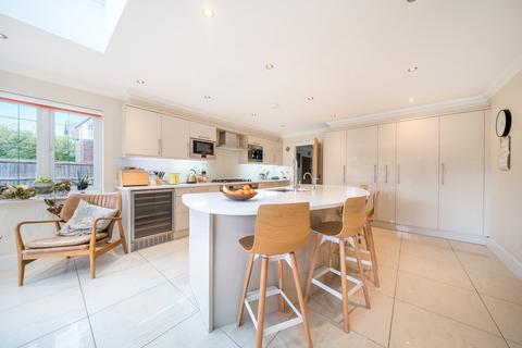 68 Manor Way, Beckenham, BR3 3LR