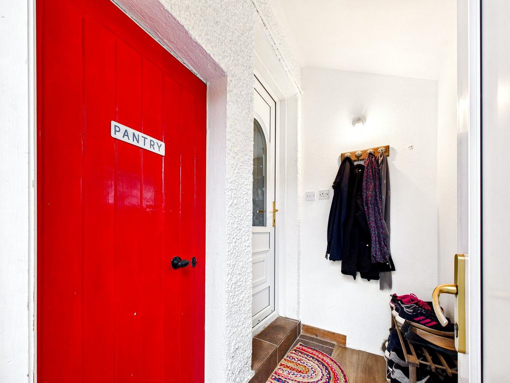 Rear Vestibule/Pantry