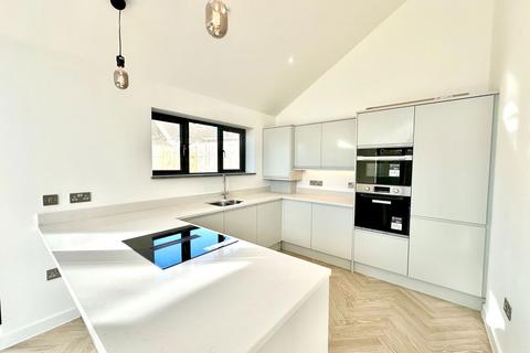 undefined, Valerie Rise, Kingskerswell TQ12
