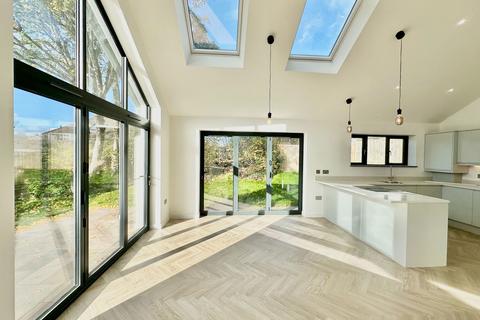 undefined, Valerie Rise, Kingskerswell TQ12